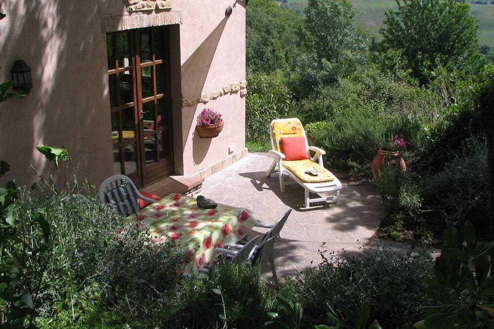 Foto 12 von 14: Ferienhaus fuer 2 Pesonen auf kl. Landgut mit  Pool, naehe heisse Quellen