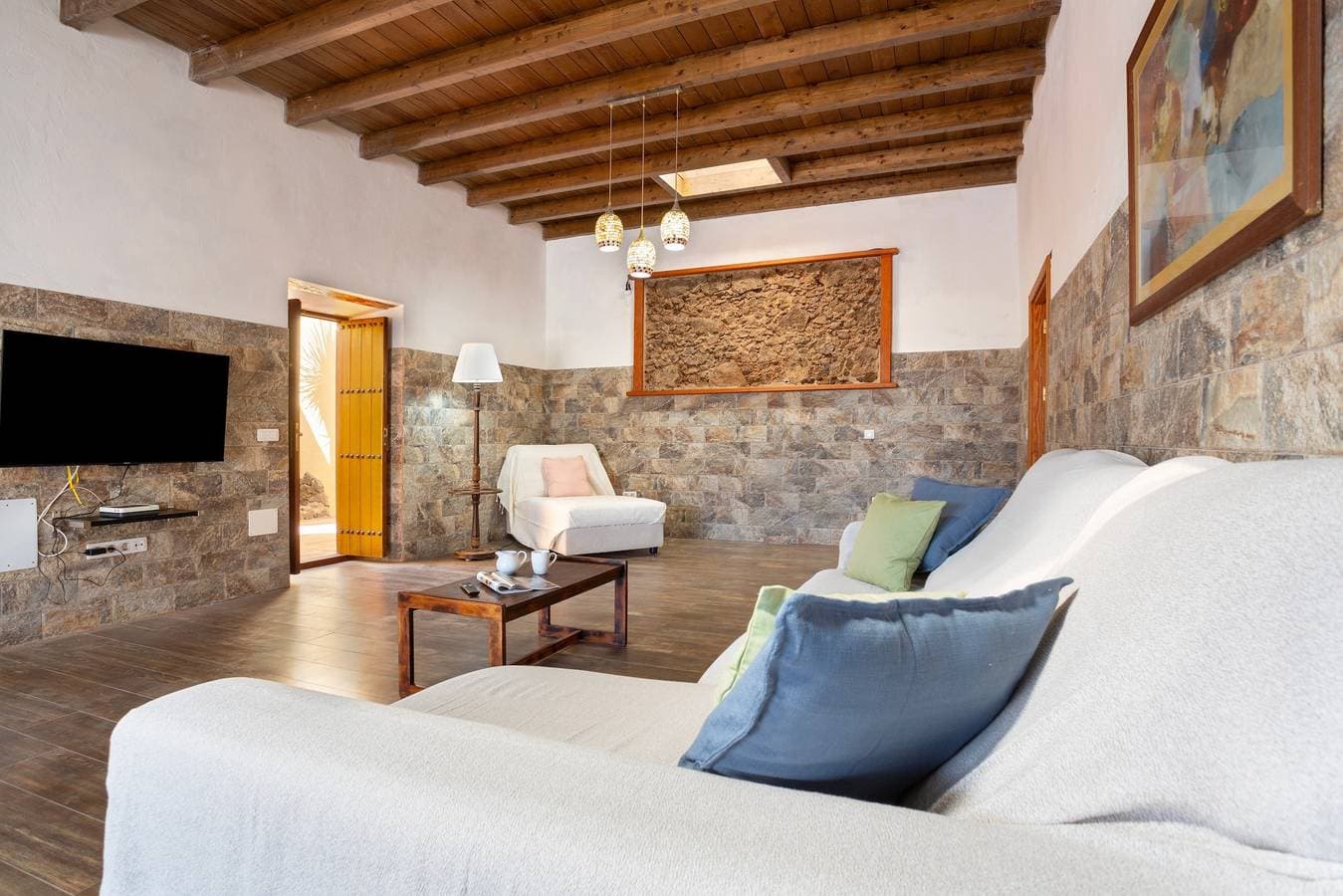 Foto 4 von 39: Ferienhaus 'Casa La Caldereta' mit Bergblick, privatem Pool und WLAN