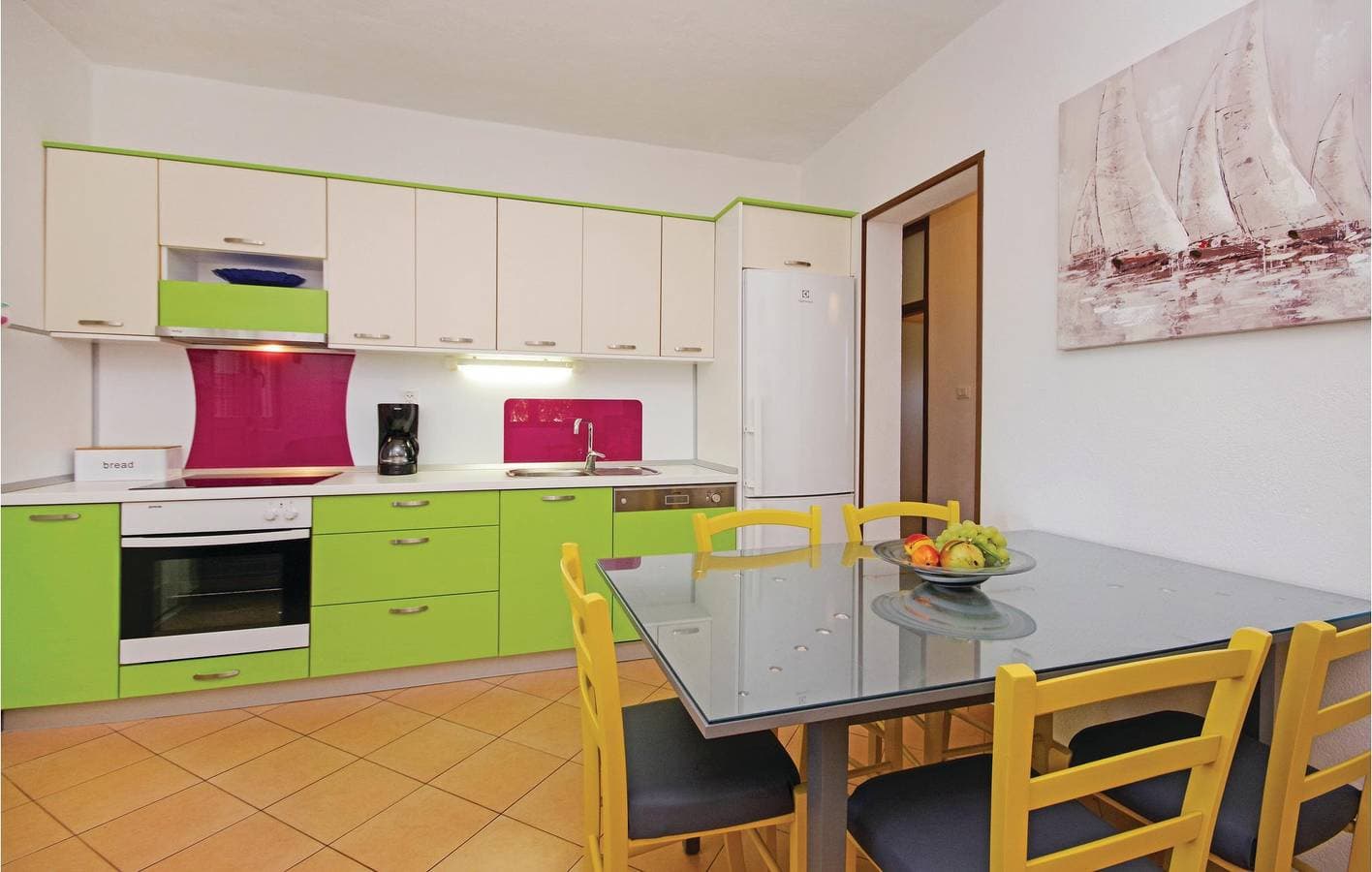 Foto 5 von 26: Modernes Apartment mit einem Schlafzimmer in der Nähe der Küste und des Stadtzentrums von Sucuraj