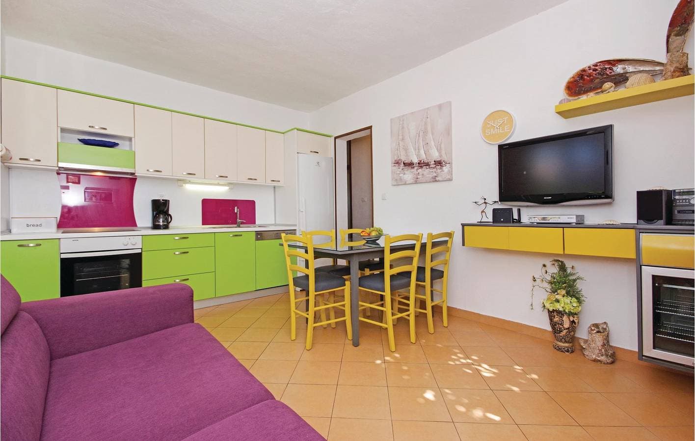 Foto 3 von 26: Modernes Apartment mit einem Schlafzimmer in der Nähe der Küste und des Stadtzentrums von Sucuraj