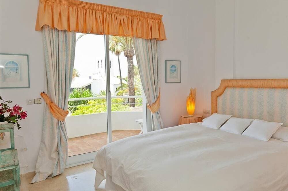 Foto 5 von 24: Schöne Familienvilla mit Pool direkt am Meer, Gegenüber Nikki Beach in der Nähe von Don Carlos