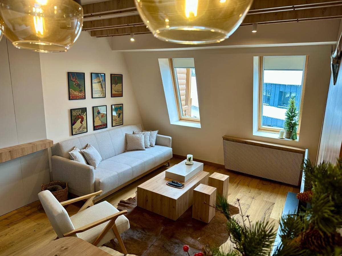 Foto 5 von 17: Duplex Two-Bedroom Apartment