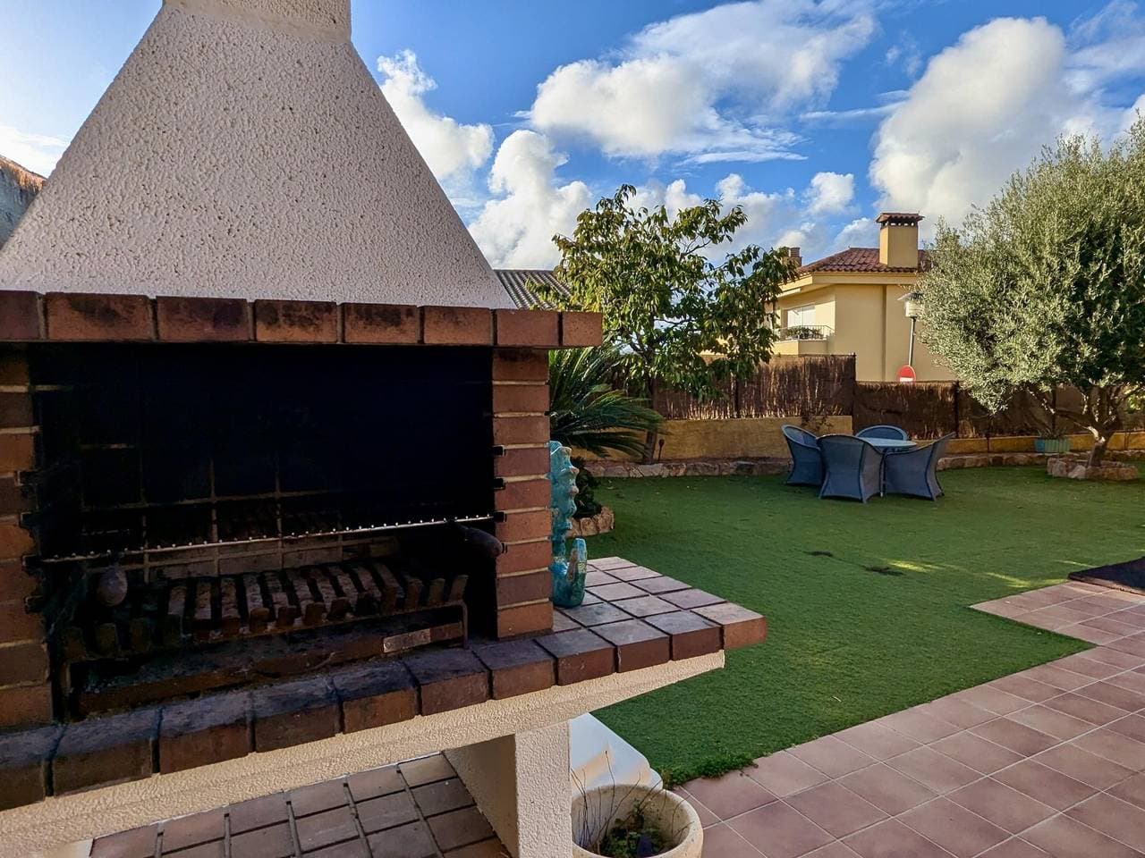 Foto 6 von 37: Ferienhaus für 6 Personen mit Pool
