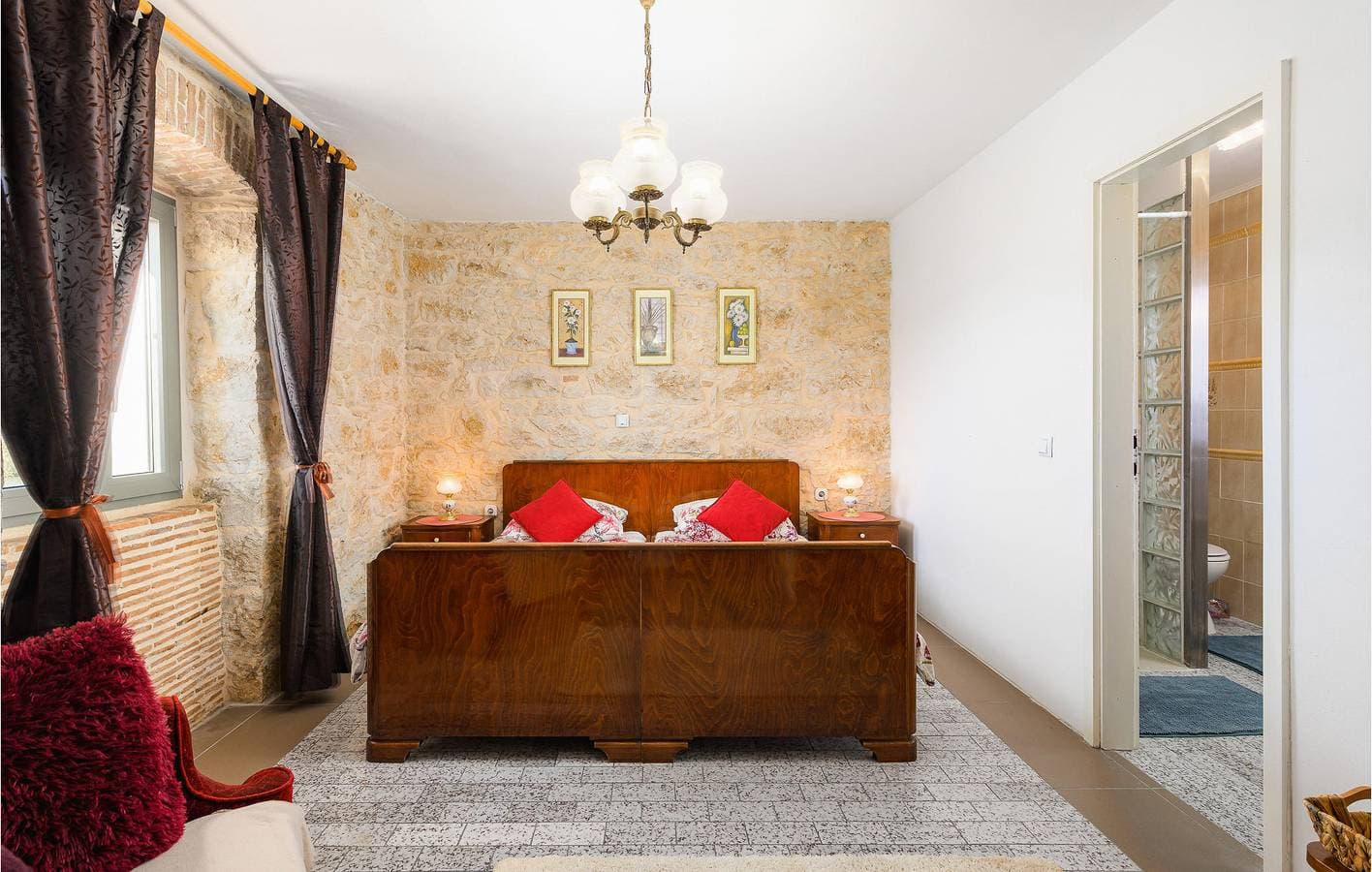 Foto 7 von 38: Charmantes 1-Zimmer-Apartment mit Terrasse, WLAN, Klimaanlage und Parkplatz