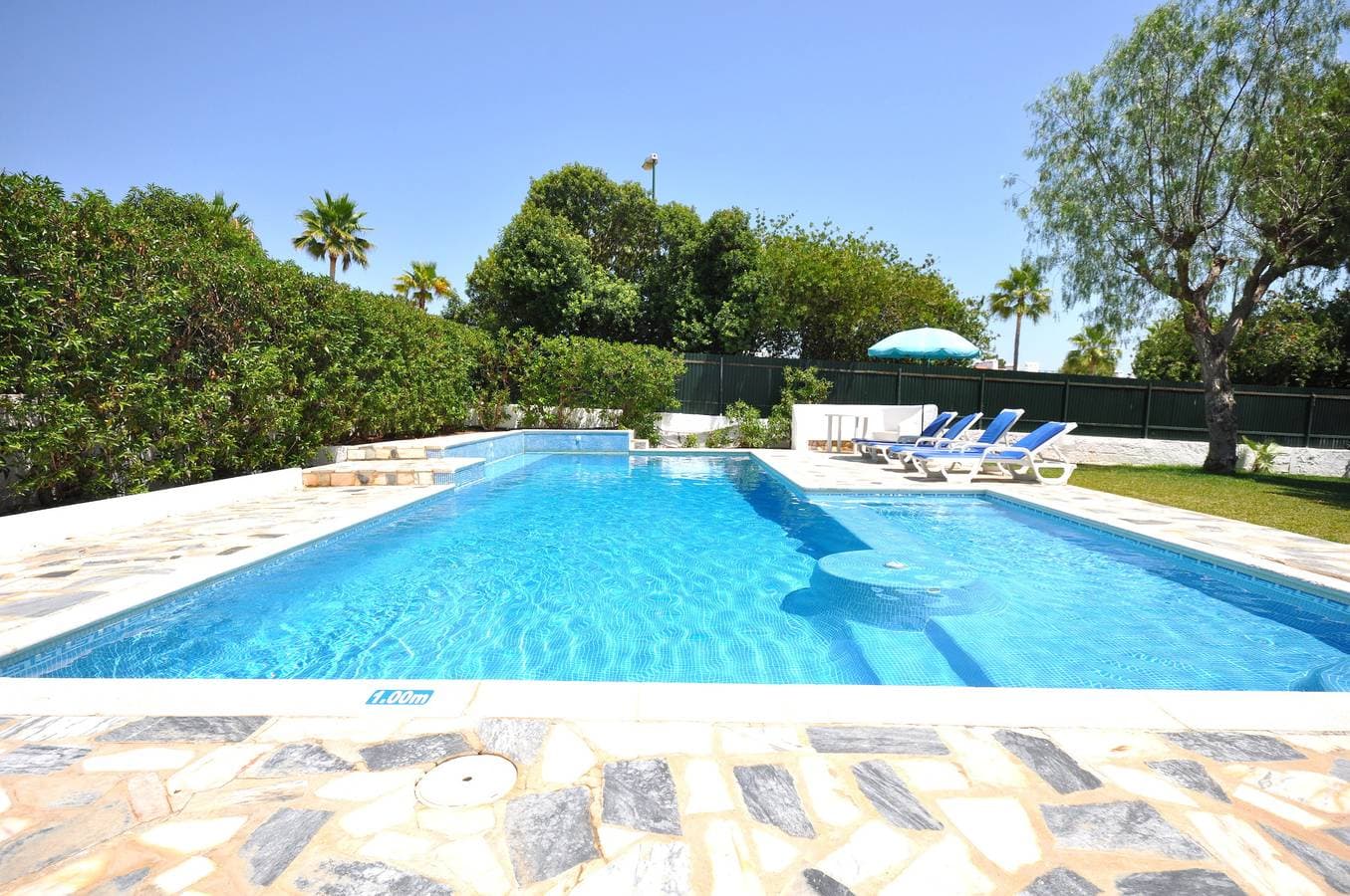Foto 4 von 25: Herrliche einstöckige Villa, privater Pool, kostenlose Klimaanlage und WLAN