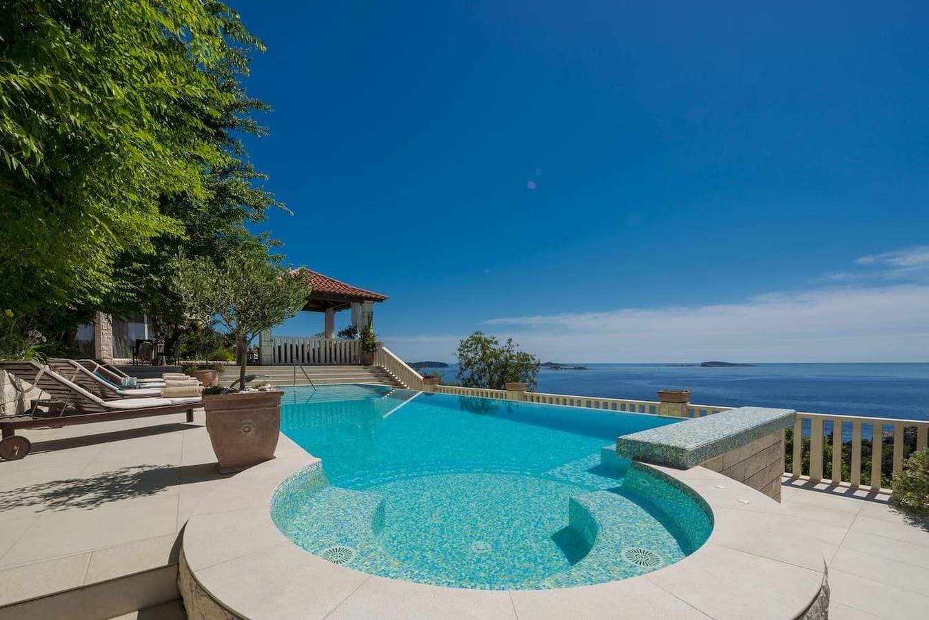 Villa 1