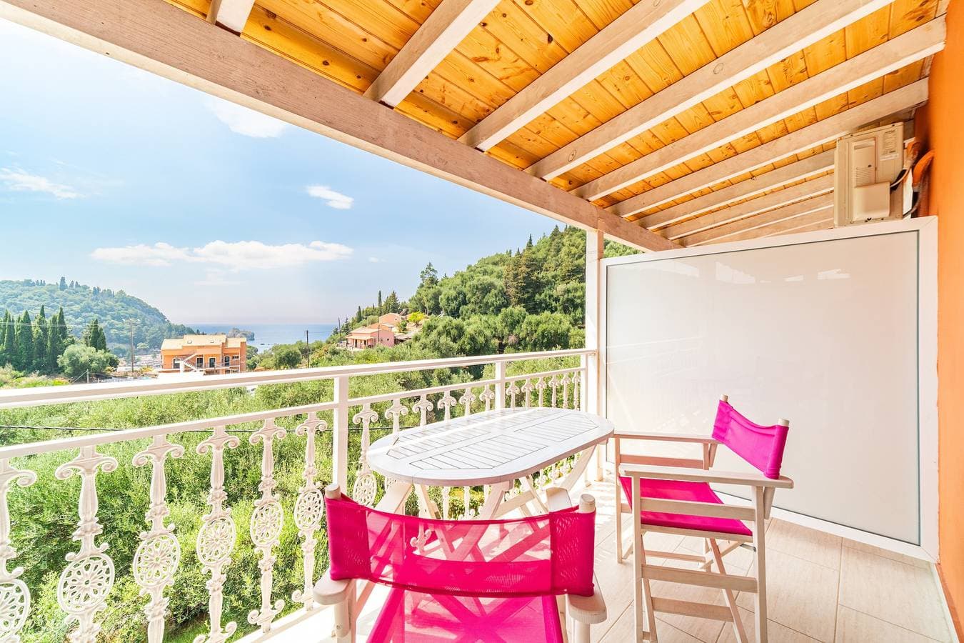 Foto 5 von 23: Einzimmerapartment 'Arianna Deluxe Studio 21' mit Meerblick, Gemeinschaftspool und WLAN