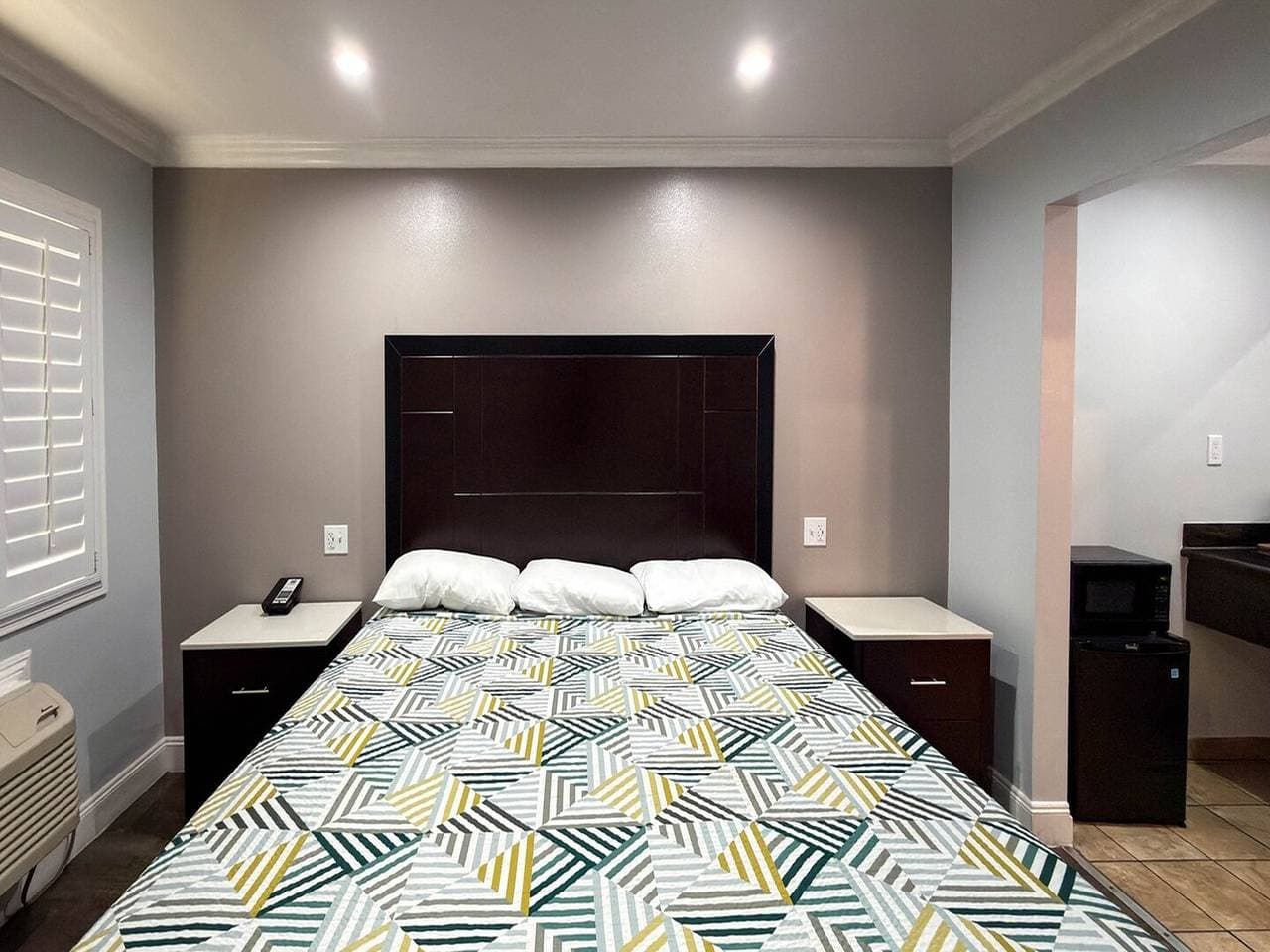 Foto 7 von 22: 1 Kingsize-Bett | Nichtraucher, Kühlschrank