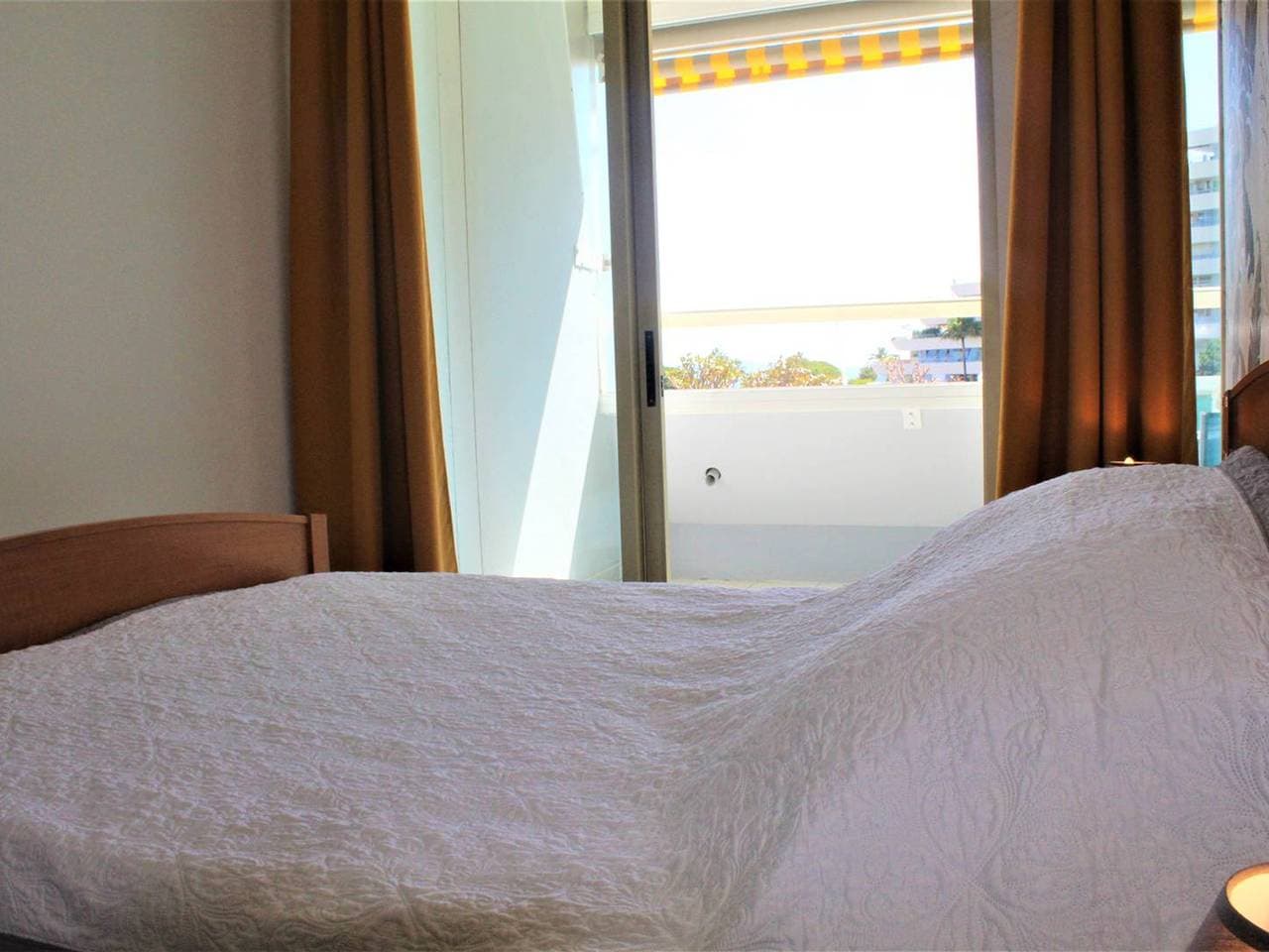 Foto 12 von 16: Schöne 3-Zimmer-Wohnung mit Terrasse und Parkplatz in Villeneuve-Loubet Plage