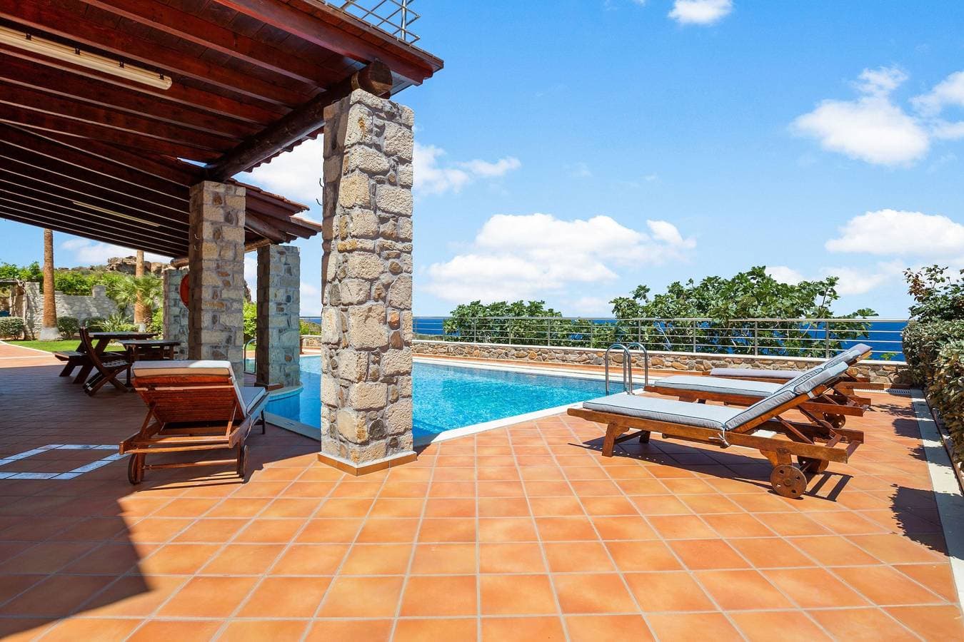 Foto 4 von 25: Villa für 6 Personen mit Balkon