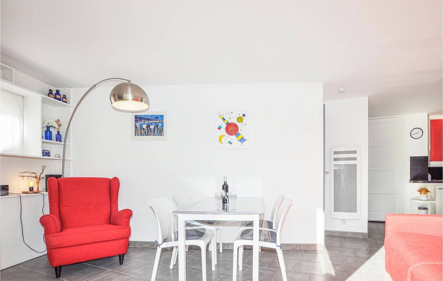 Foto 5 von 15: Apartment mit Meerblick, 200m zum Strand - WiFi, TV & Mehr