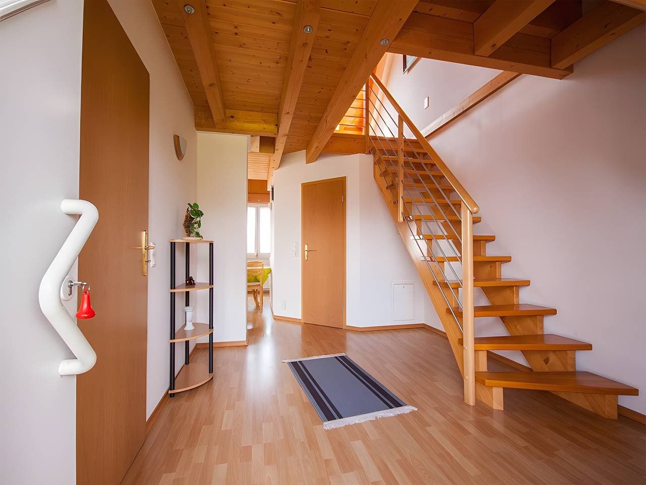 Foto 5 von 13: Ferienwohnung 'B' mit Seeblick, Balkon und Wi-Fi