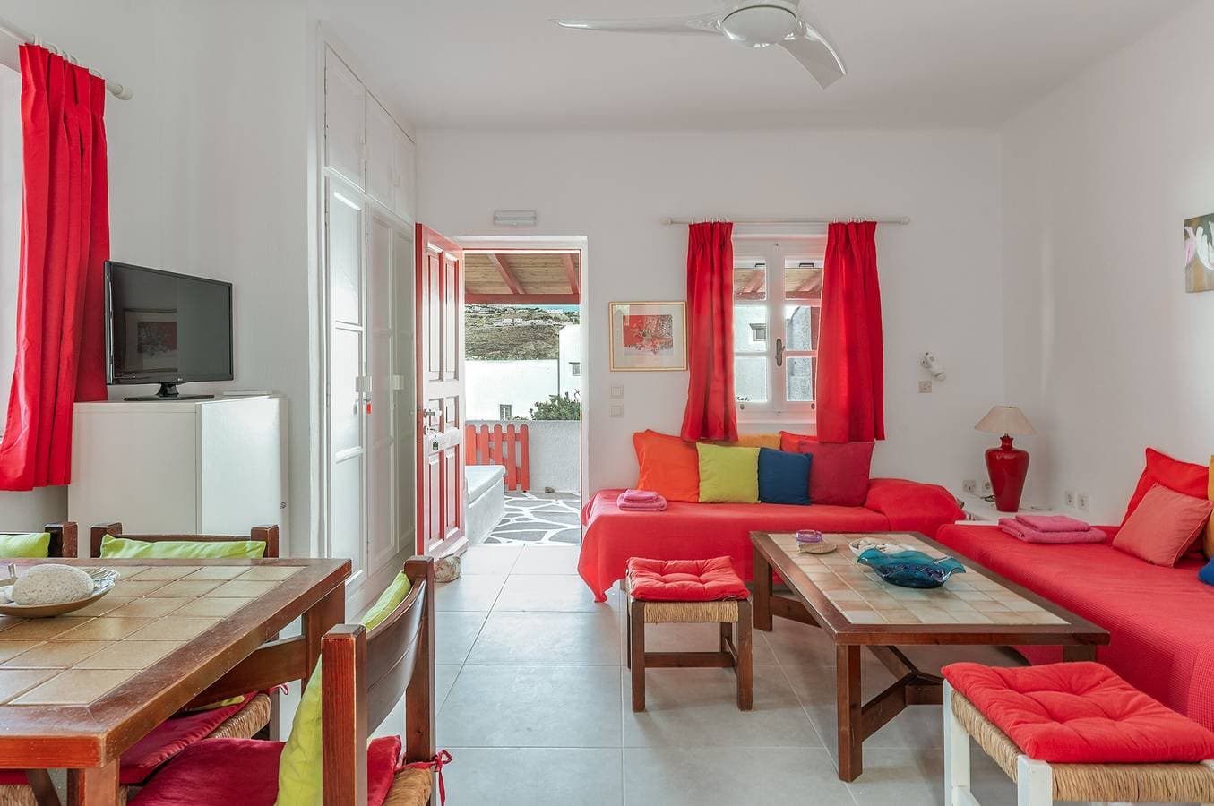 Foto 13 von 20: Ferienwohnung 'Paris House' mit Meerblick, Wi-Fi und Klimaanlage