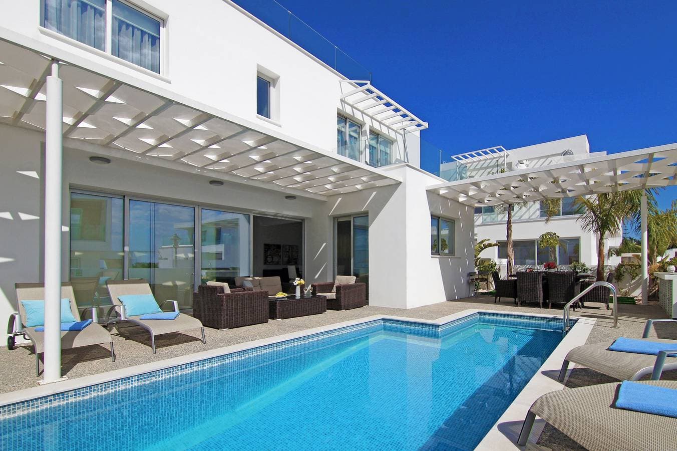 Villa 1