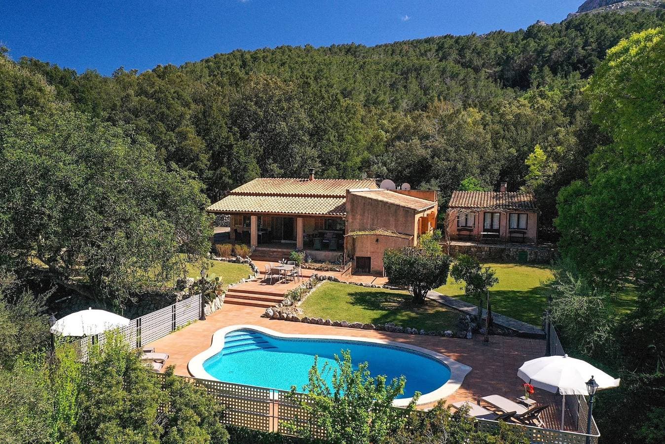 Casa Porqueres 1