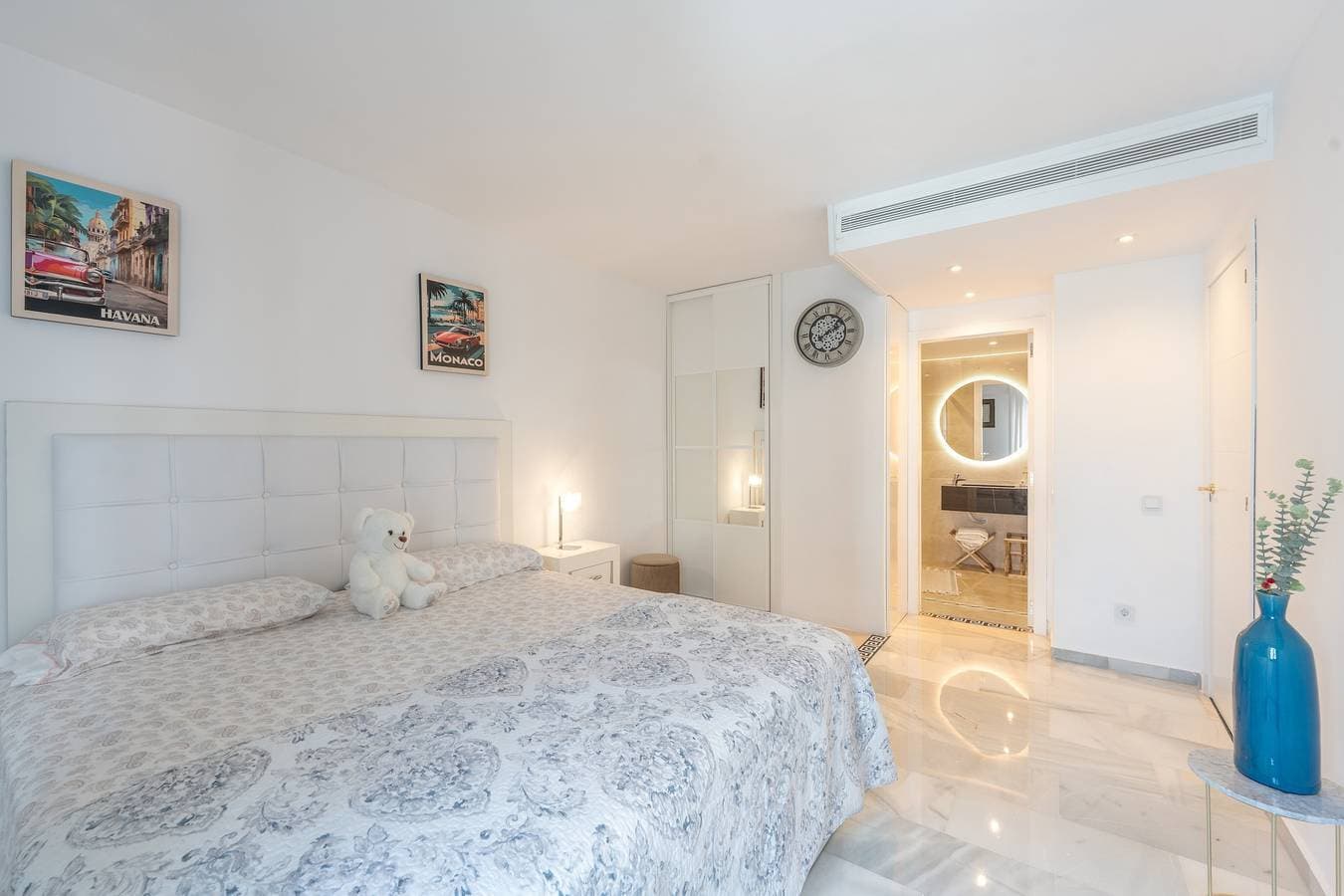 Foto 8 von 26: Ferienhaus 'Enjoy Puerto Banus Next To Beach' mit Meerblick, WLAN und Klimaanlage