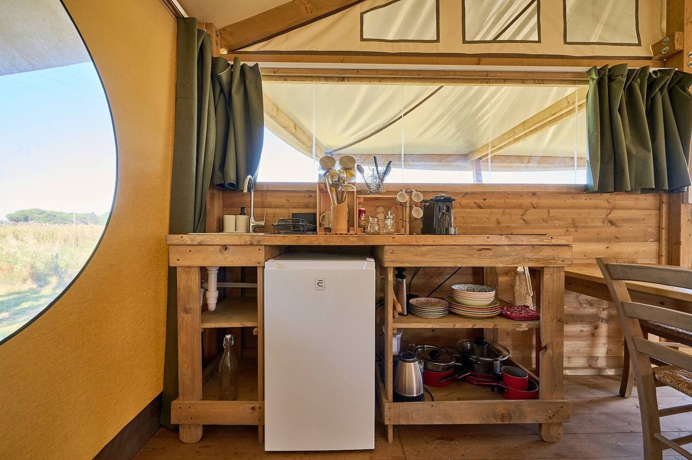 Foto 7 von 22: Einzimmerapartment 'Suite Glamping Vicino Al Mare' mit privater Terrasse und WLAN