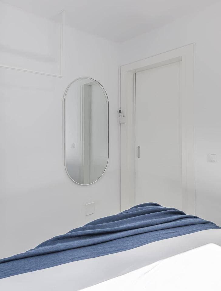 Foto 7 von 93: Two-Bedroom Apartment