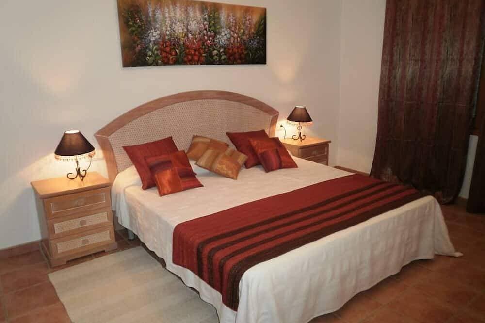 Foto 2 von 30: Santa Eulalia Del Rio: Chalet - Ibiza mit pool und wunderschoenen meerblick