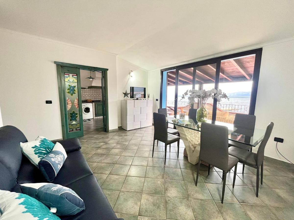 Foto 5 von 25: Three-Bedroom Apartment with Terrace and Sea View