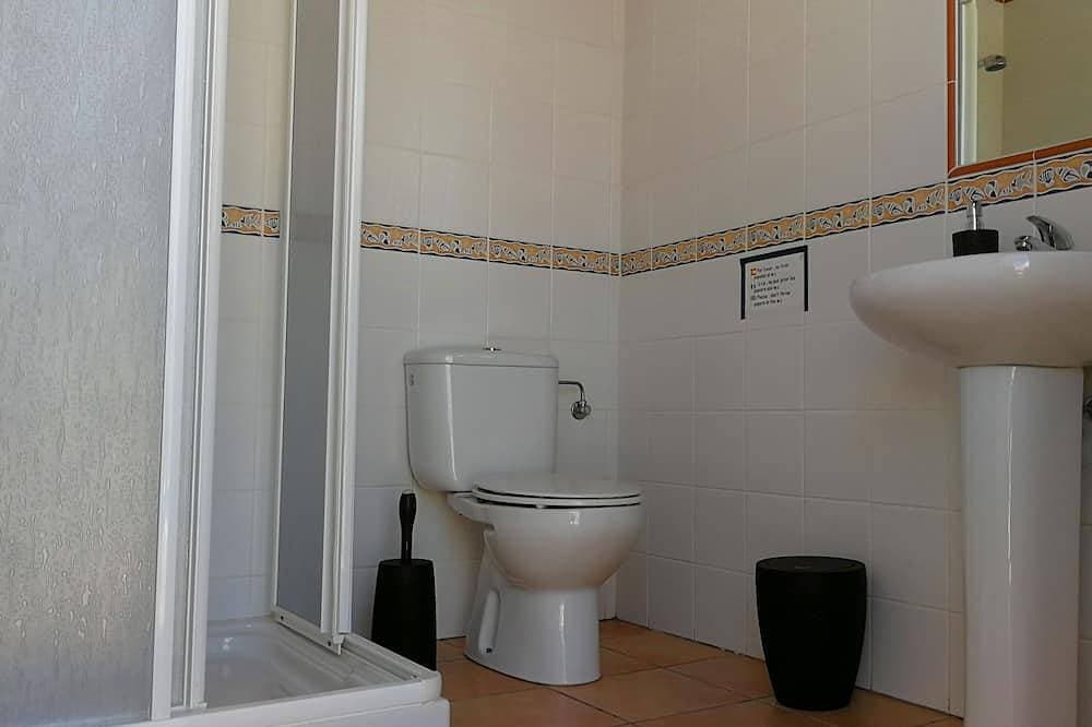 Foto 9 von 30: Private villa, surrounded by orange trees, with swimming pool, 10 minutes from the center.