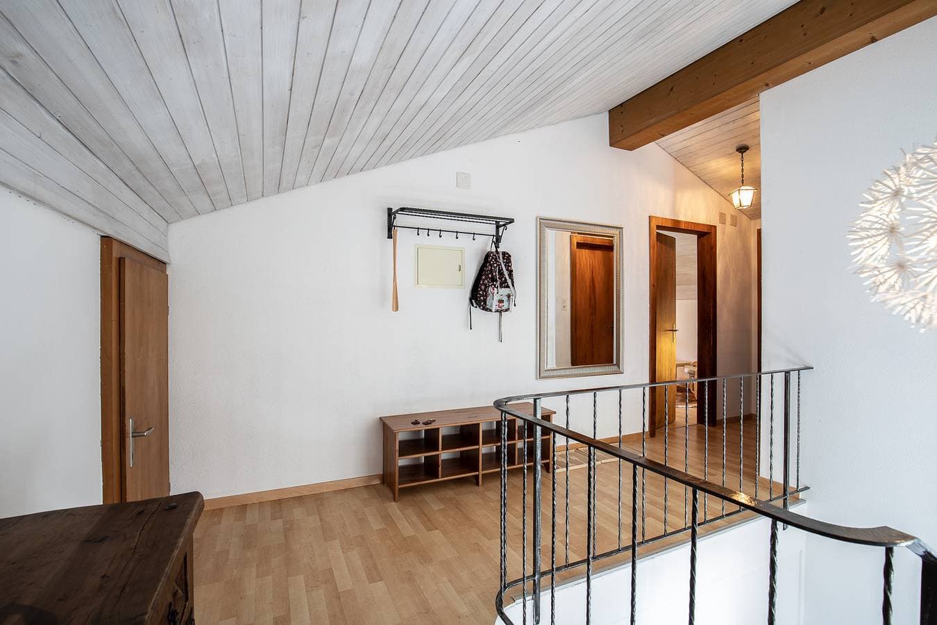Foto 9 von 20: Chasa Buorcha: Renovierte, aussergewöhnliche 1.5-Zimmer-Dachwohnung mit grossem Panorama-Balkon