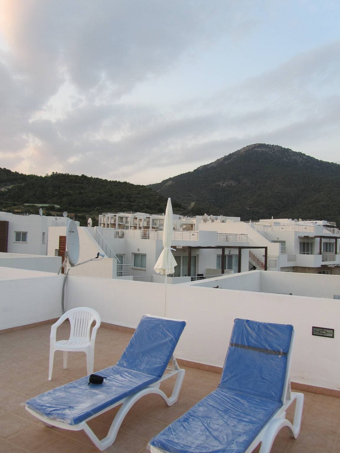Foto 3 von 42: Penthouse mit atemberaubendem Panoramablick auf das Mittelmeer und die Berge