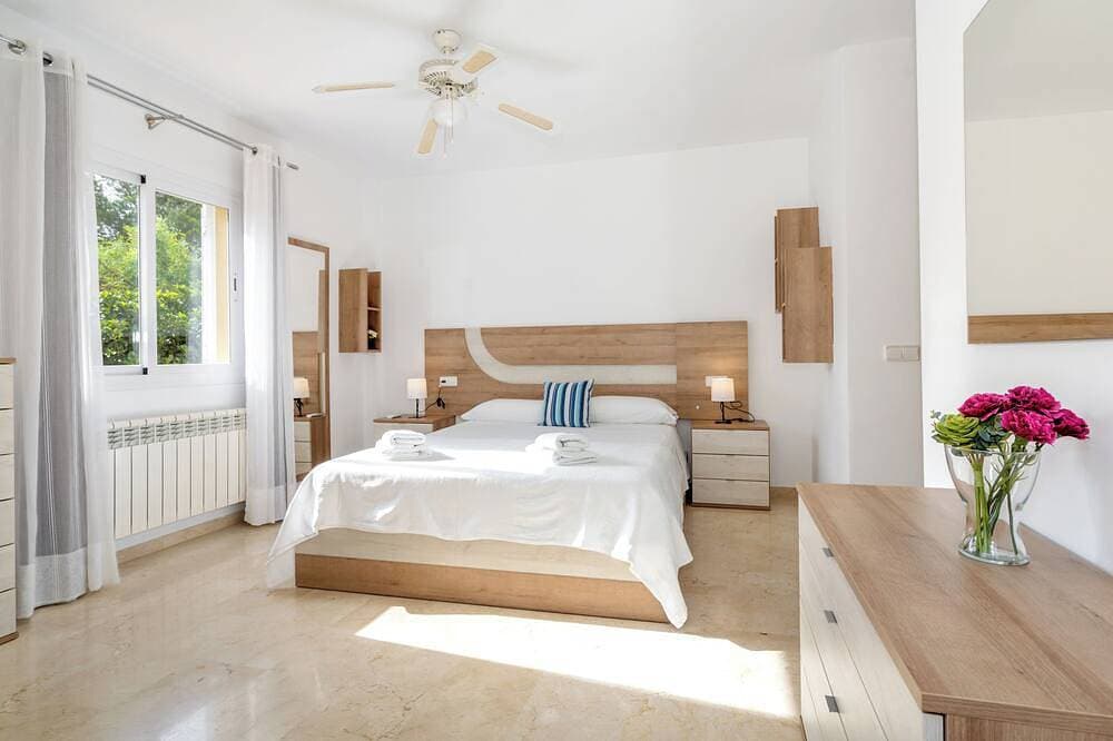 Foto 4 von 30: Tolle Villa Mit Pool, Grill, WLAN, Strand, Meer, 3 Schlafzimmer + 3 Bäder