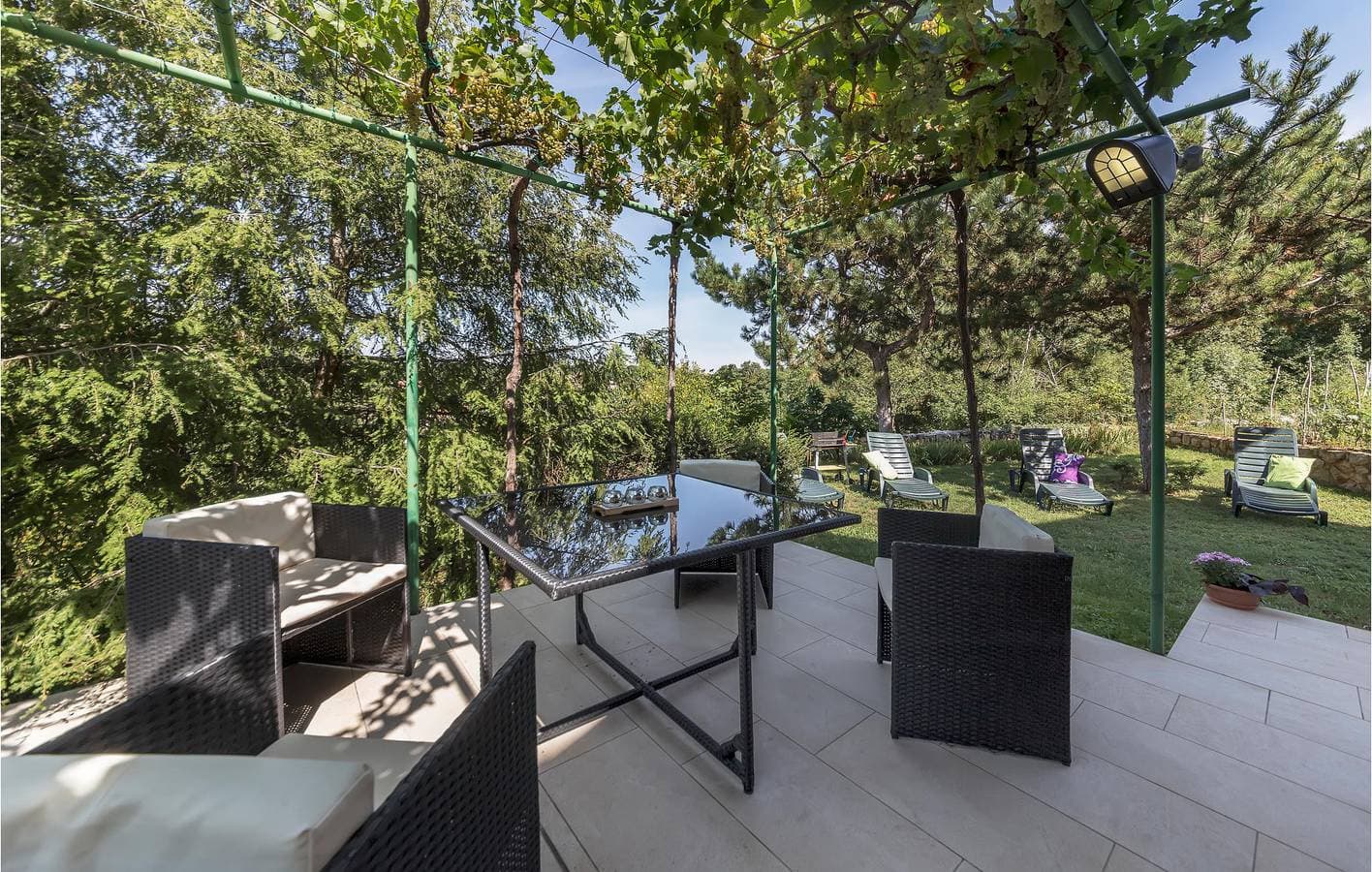 Foto 4 von 28: Charmantes Apartment mit Terrasse, WLAN und Parkplatz, 2,5 km vom Strand entfernt