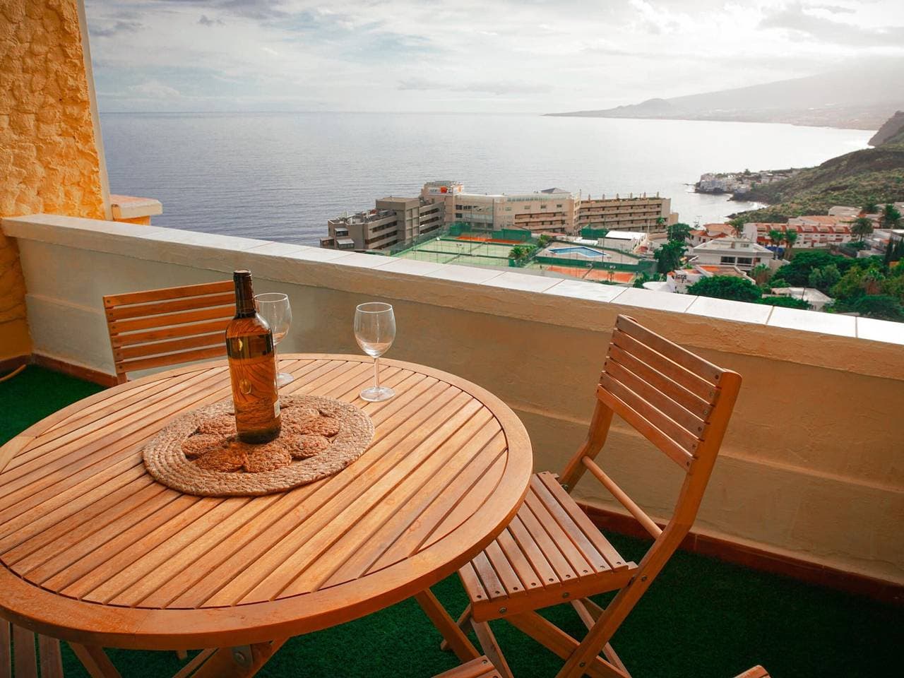 Moderne Wohnung, Meer- und Bergblick - 4 Pers. 1