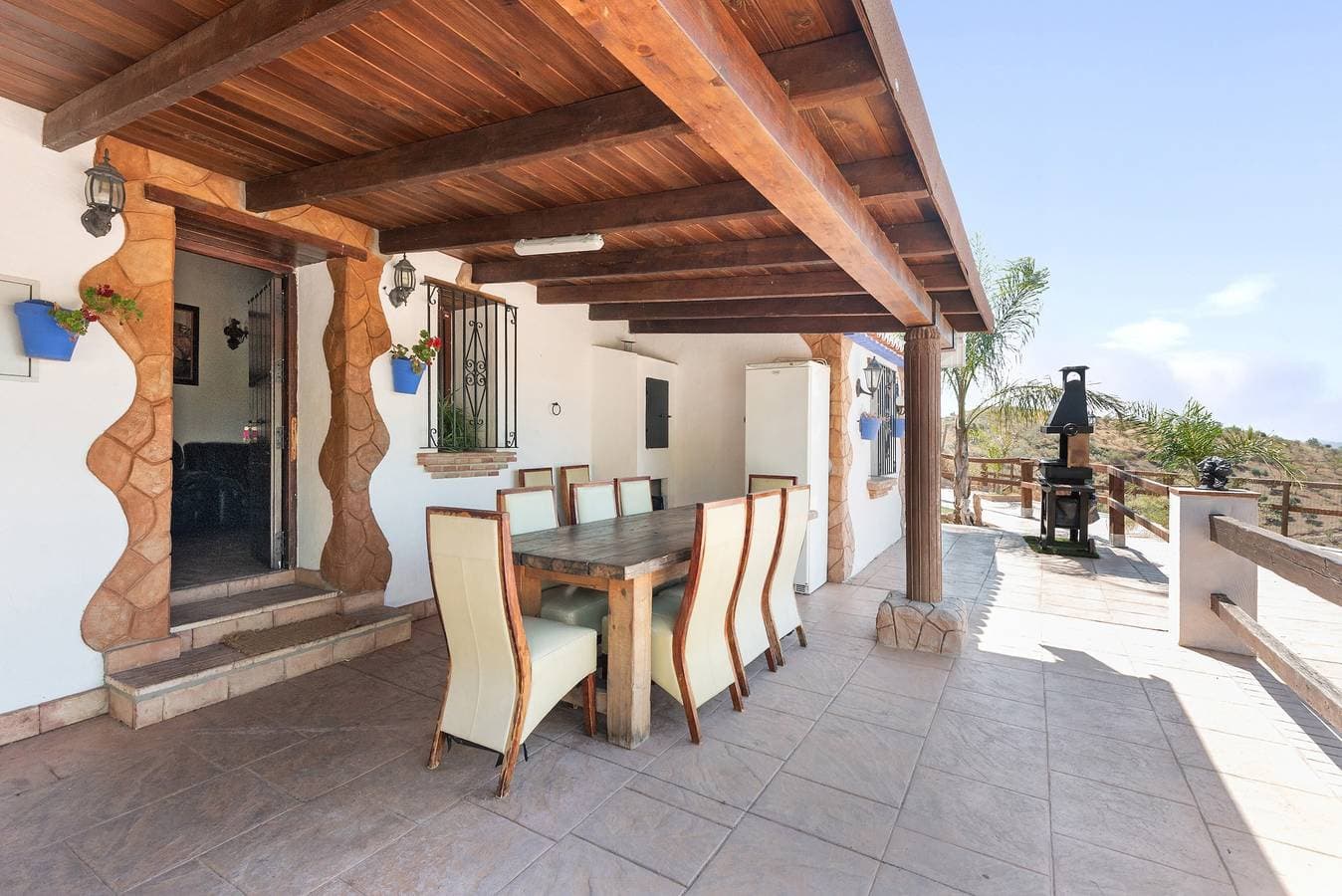 Foto 7 von 34: Haustierfreundliches Ferienhaus 'Miramar' mit Garten, privatem Pool, Terrasse und WLAN