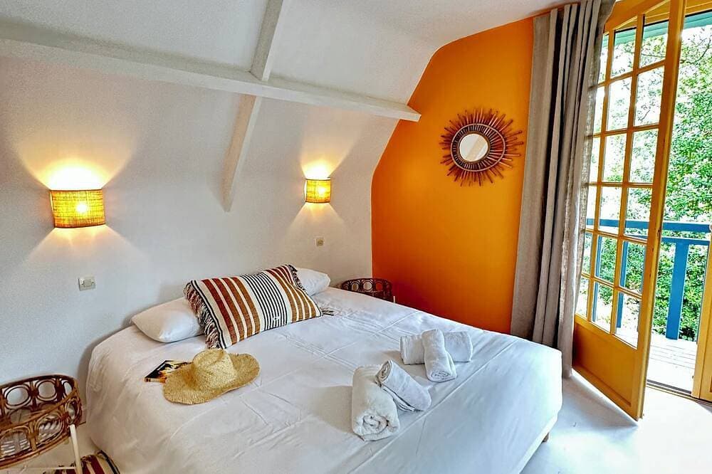 Foto 4 von 30: Les Falaises de L'Ailly House sleeps 8