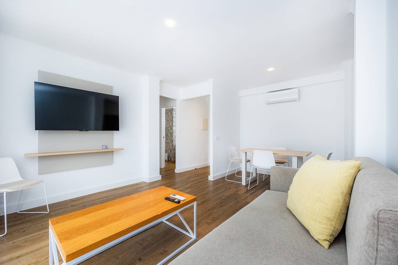 Foto 4 von 26: Ferienwohnung 'Apartament Massanet 1b' mit Balkon, WLAN und Klimaanlage