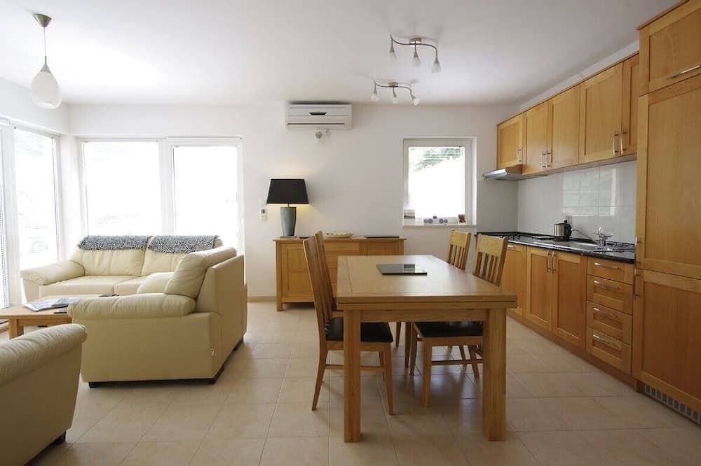 Foto 8 von 23: Schöne Wohnung mit Pool und Meerblick in Kotor