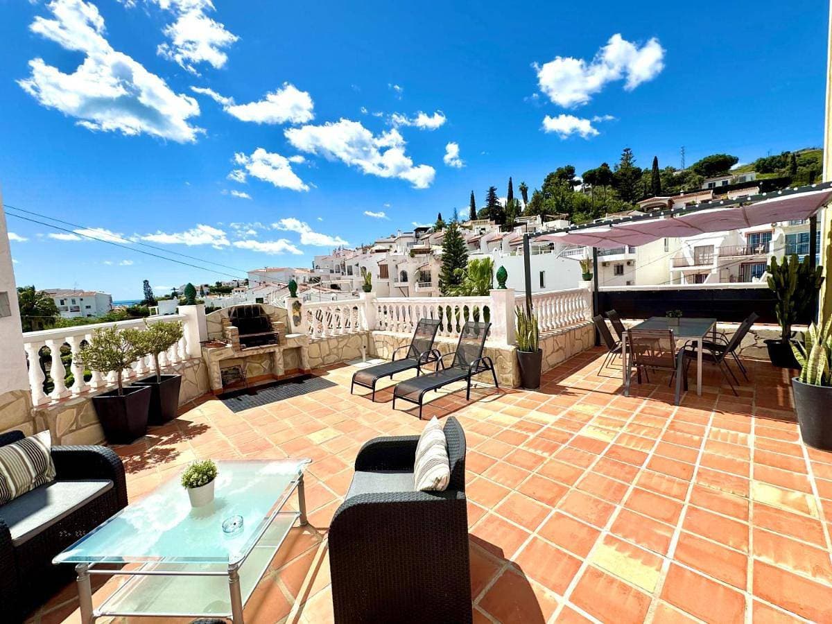 Casa en Nerja con gran terraza, muy luminosa y en tranquila urbanización 1