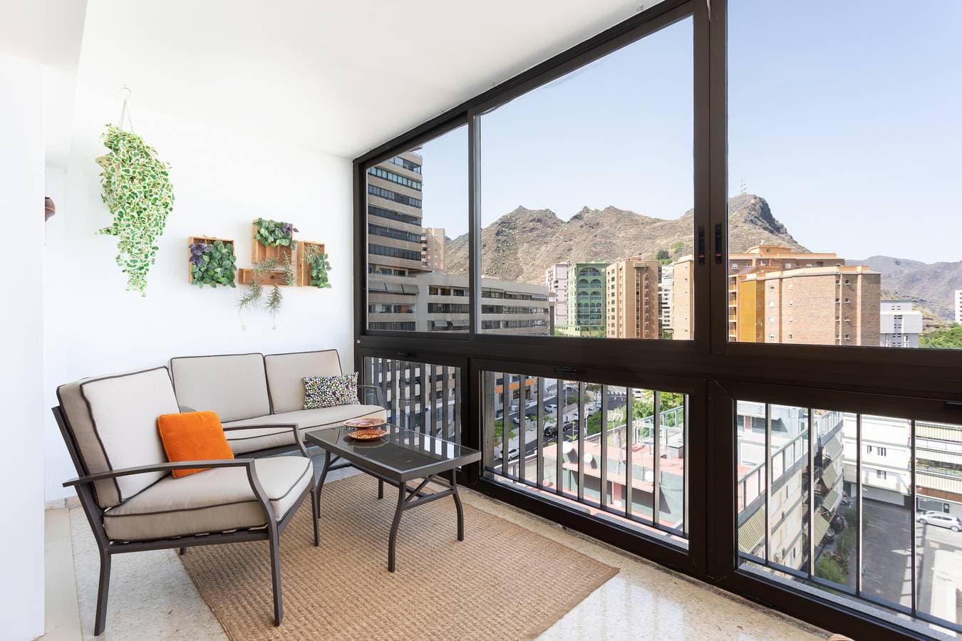 Foto 7 von 28: Ruhige Ferienwohnung am Hafen mit Meerblick, Parkplatz und  fibre WIFI