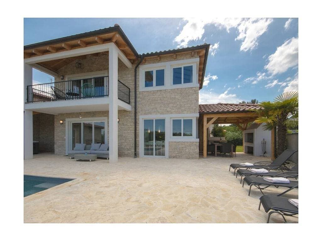 Foto 2 von 35: Villa in Rošini mit Schwimmbecken