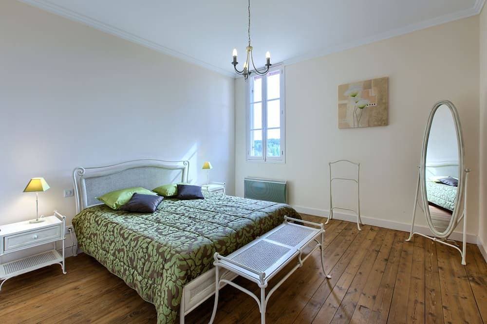 Foto 4 von 27: Renovated Stone House with Garden in the Heart of the Saint-Émilion Vineyards