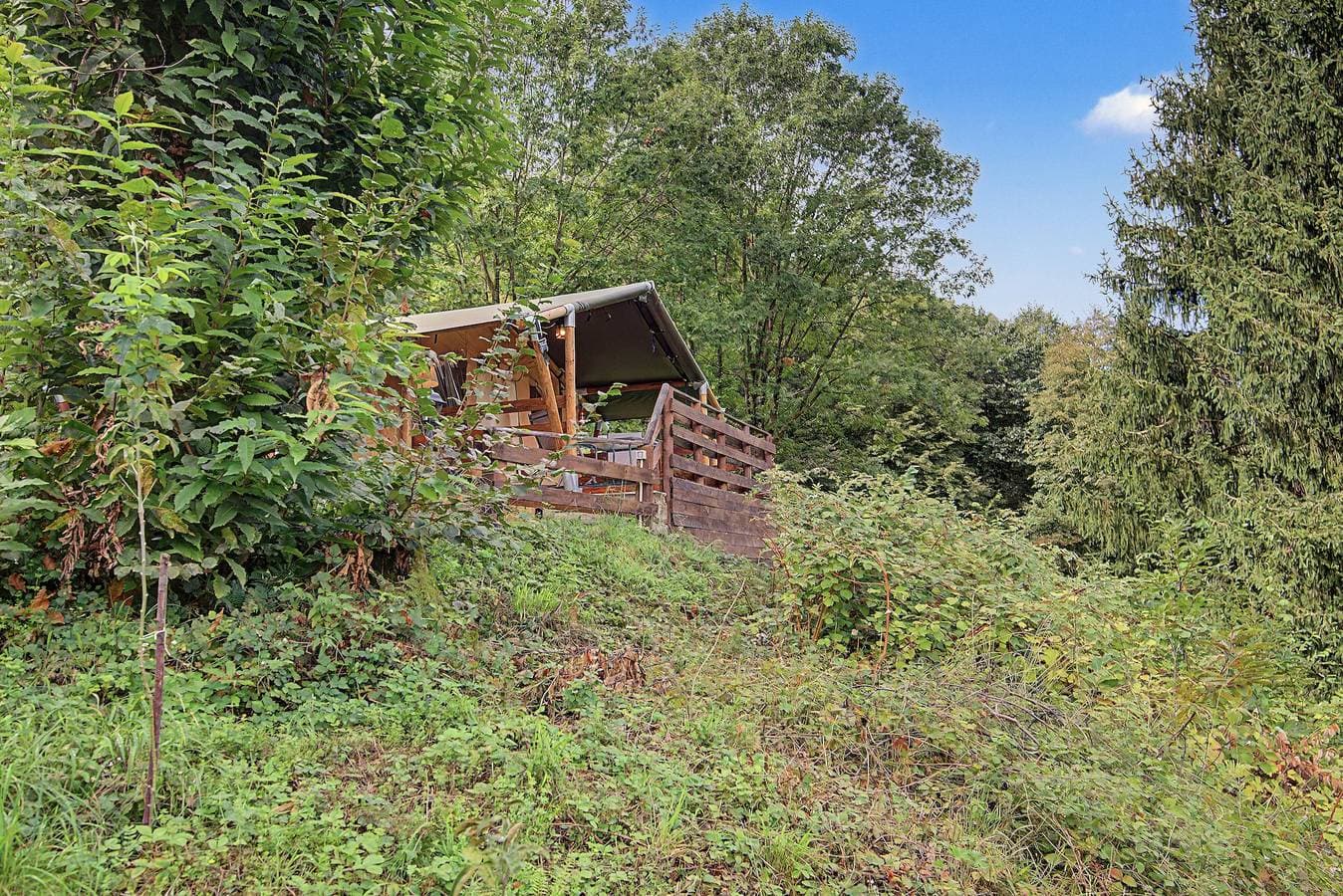 Foto 13 von 21: Glamping 'C Selva Tenda Castagno' mit Grill und Gemeinschaftspool