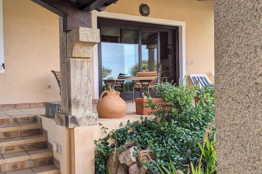 Foto 7 von 13: Casa Singola Immersa nel Verde con Vista Mare