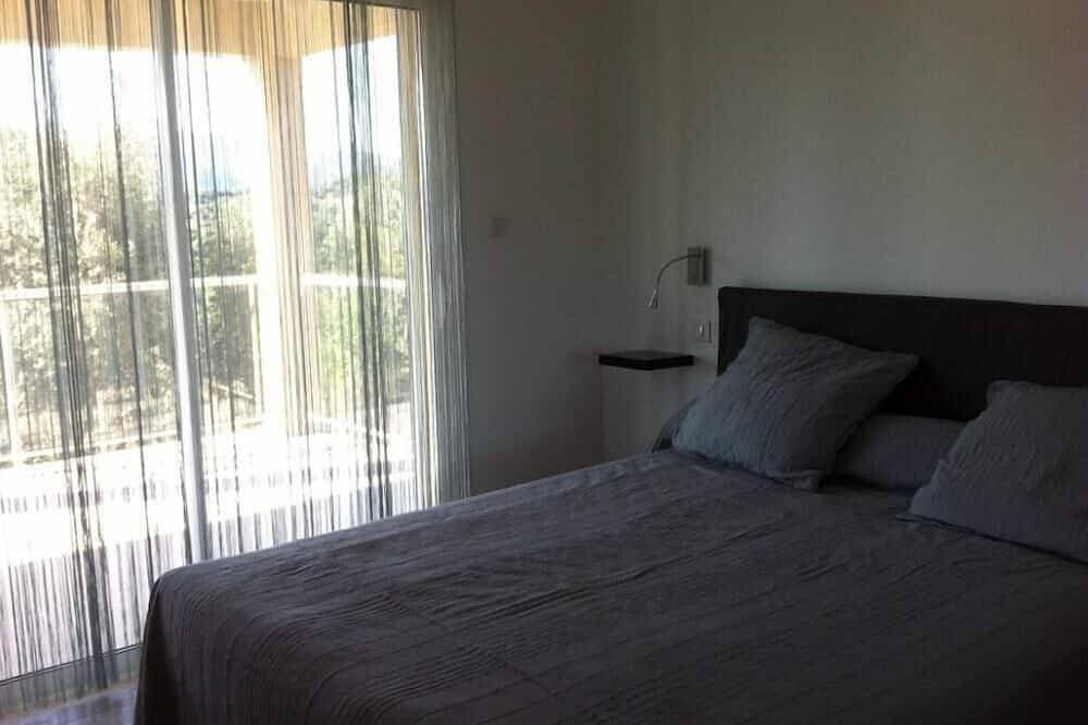 Foto 2 von 24: Villa in der Nähe von den Stränden des Golfs von Valinco, Catering 4 *
