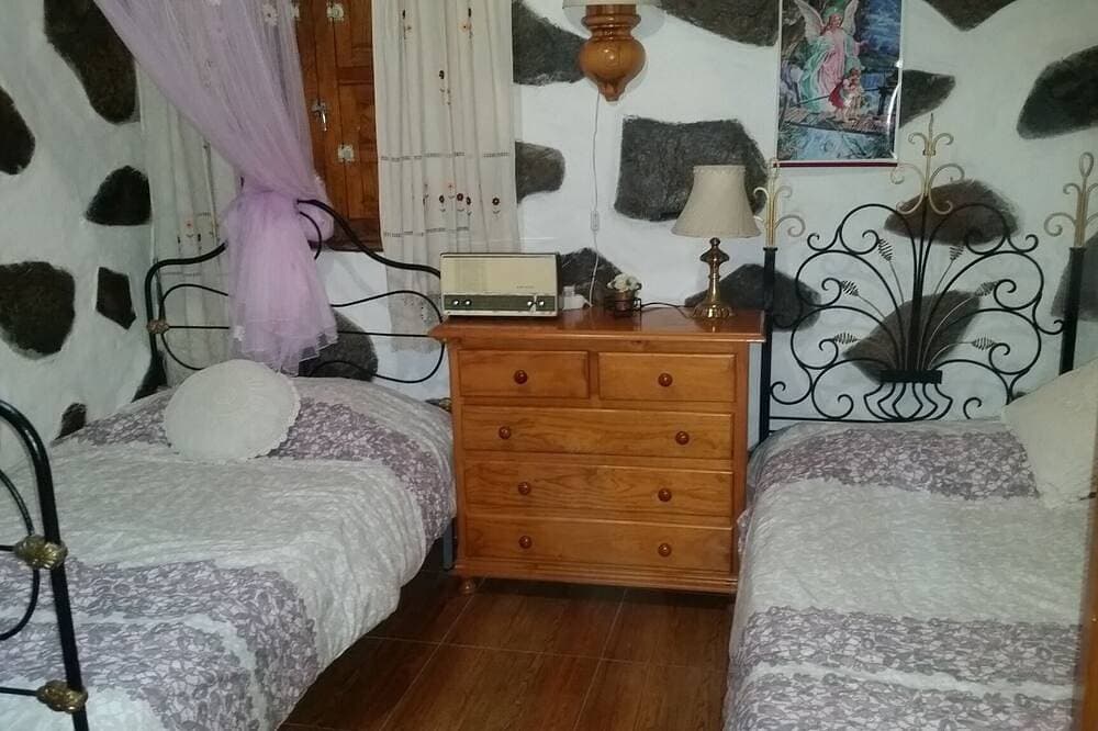 Foto 4 von 23: Typisches Haus Canaria, Tejeda mit allen Annehmlichkeiten.