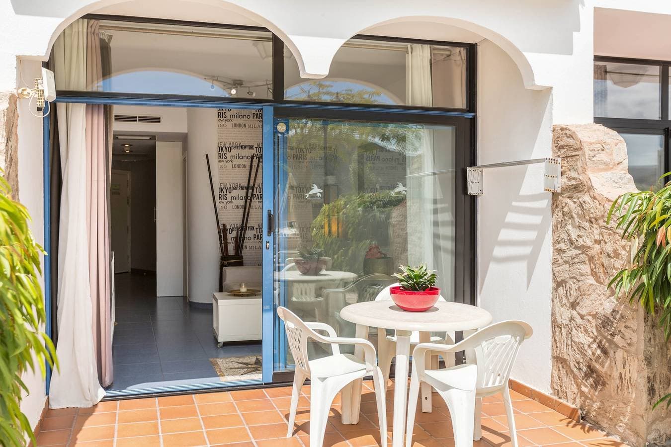 Foto 7 von 21: Ferienwohnung 'Riviera Peace' in Strandnähe mit Gemeinschaftspool und WLAN