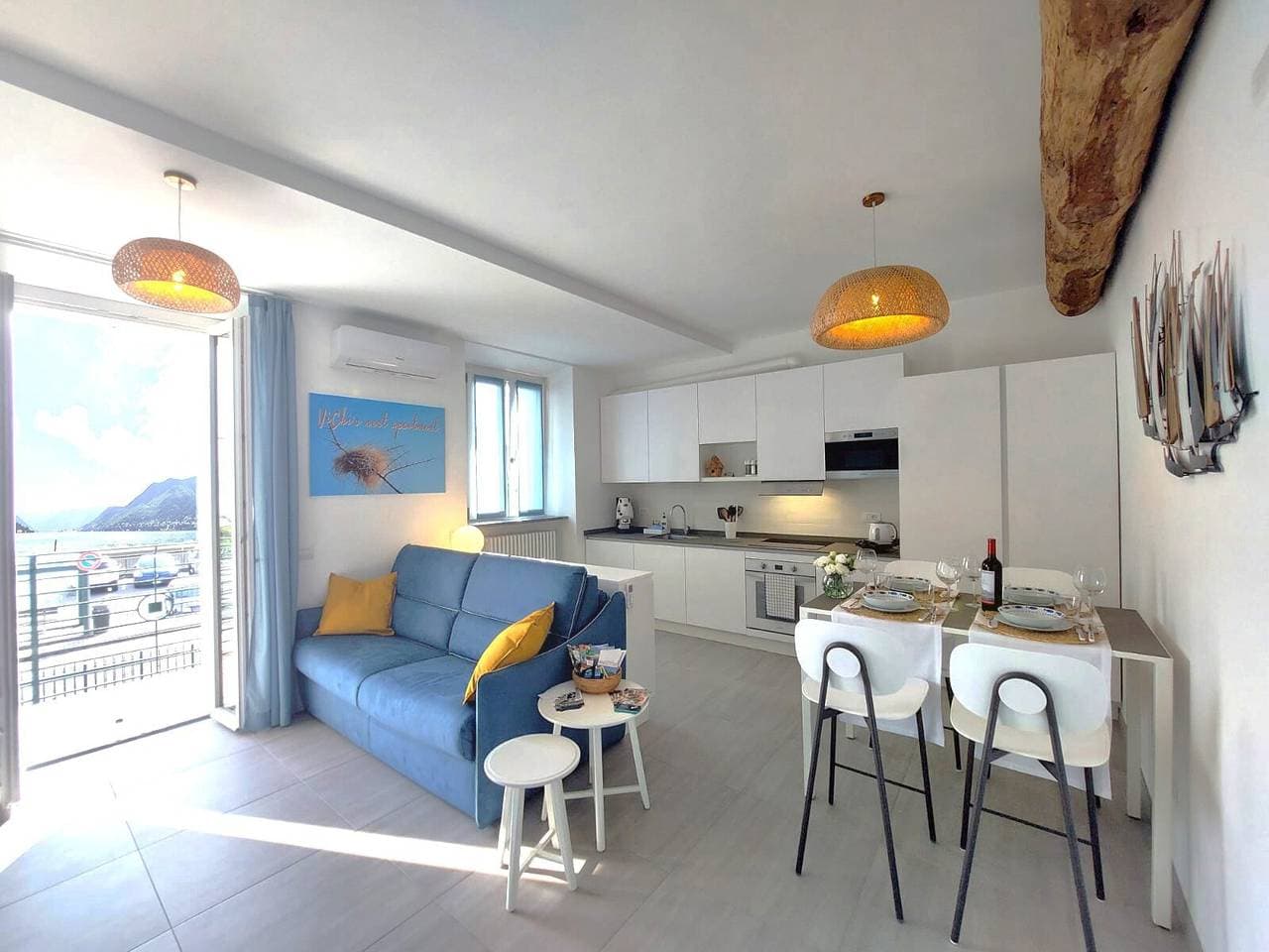 Foto 11 von 45: Ferienwohnung 'Vichi's Nest' mit Seeblick, WLAN und Klimaanlage