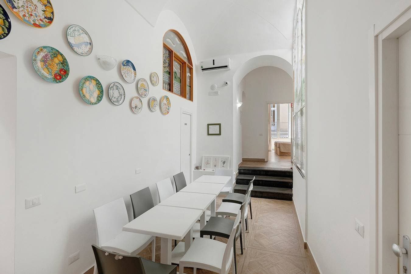Foto 3 von 22: Sorrentina Guest House – Superior Doppelzimmer 5 mit Balkon und WLAN