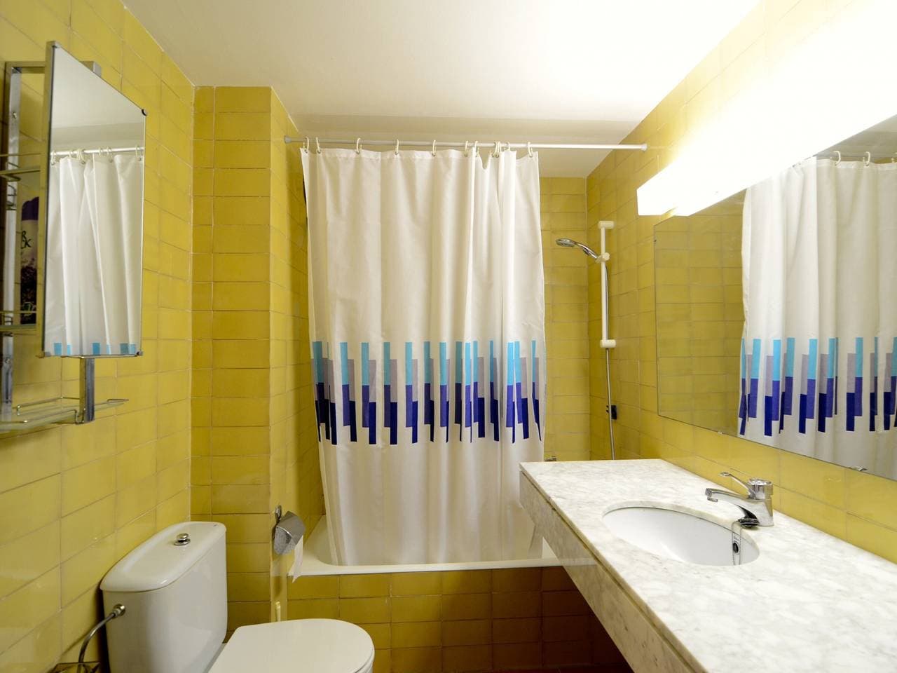 Foto 10 von 35: Gemütliche Wohnung in L'Escala für 4 Personen, zentral gelegen mit Terrasse und Geschirrspüler