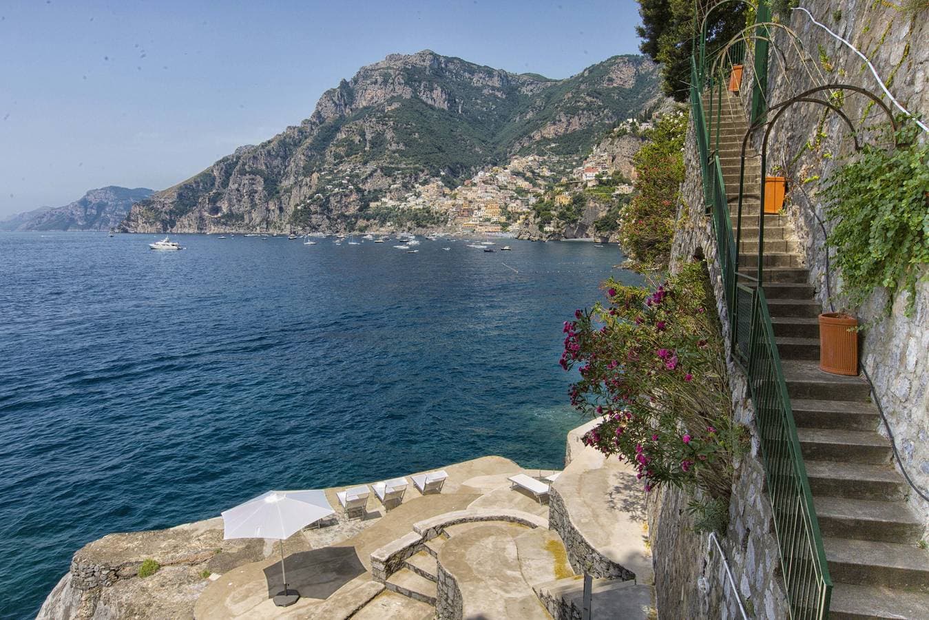 Foto 8 von 73: Amore Rentals - Villa Lo Scoglio con Accesso Diretto al Mare e Giardino