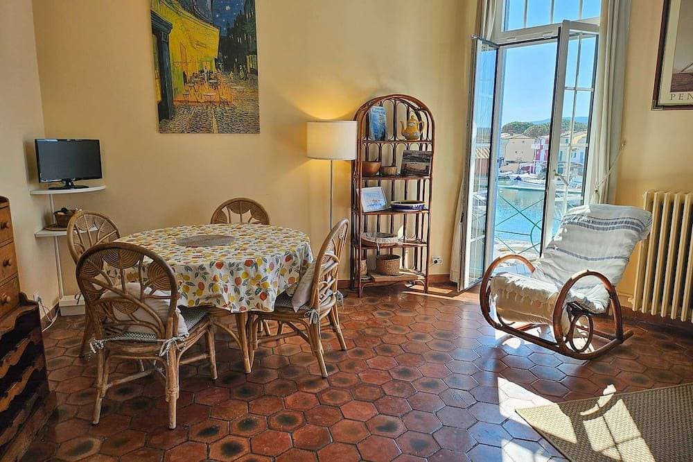 Foto 8 von 11: Apartment for 4 people in the heart of Port Grimaud – Canal views  et  Wi-Fi