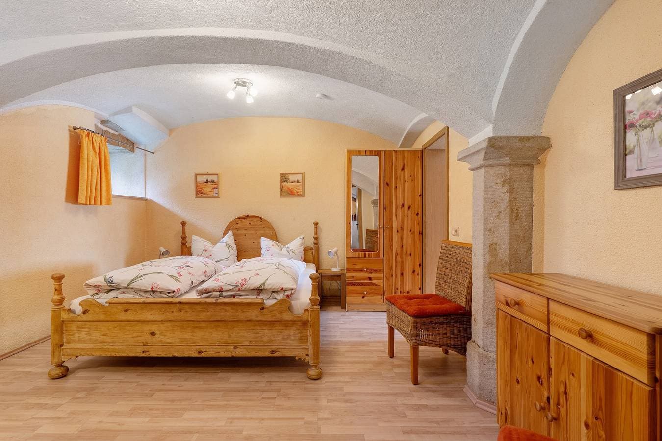 Foto 13 von 21: Ferienwohnung '2' mit Gemeinschaftsterrasse, Gemeinschaftsgarten und Wi-Fi