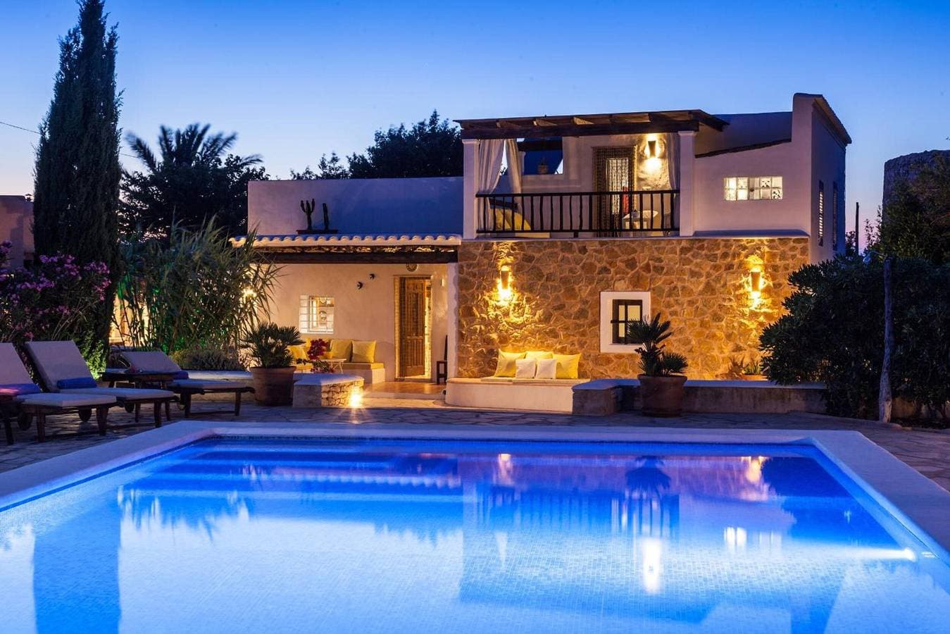 Foto 5 von 35: Villa „El Palau De Can Sergent“ mit Bergblick, WLAN und Klimaanlage